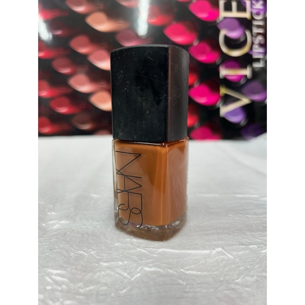 NARS sheer glow foundation READ DESCRIPTION- dark 3 benares